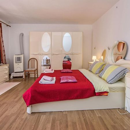 Two Bed Rooms Fortuna Near The Beach Poreč Zewnętrze zdjęcie